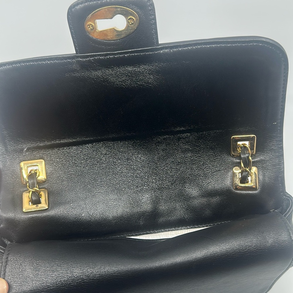 Elegant Black Quilted Genuine Leather Chain Bag - Picture 10 of 16